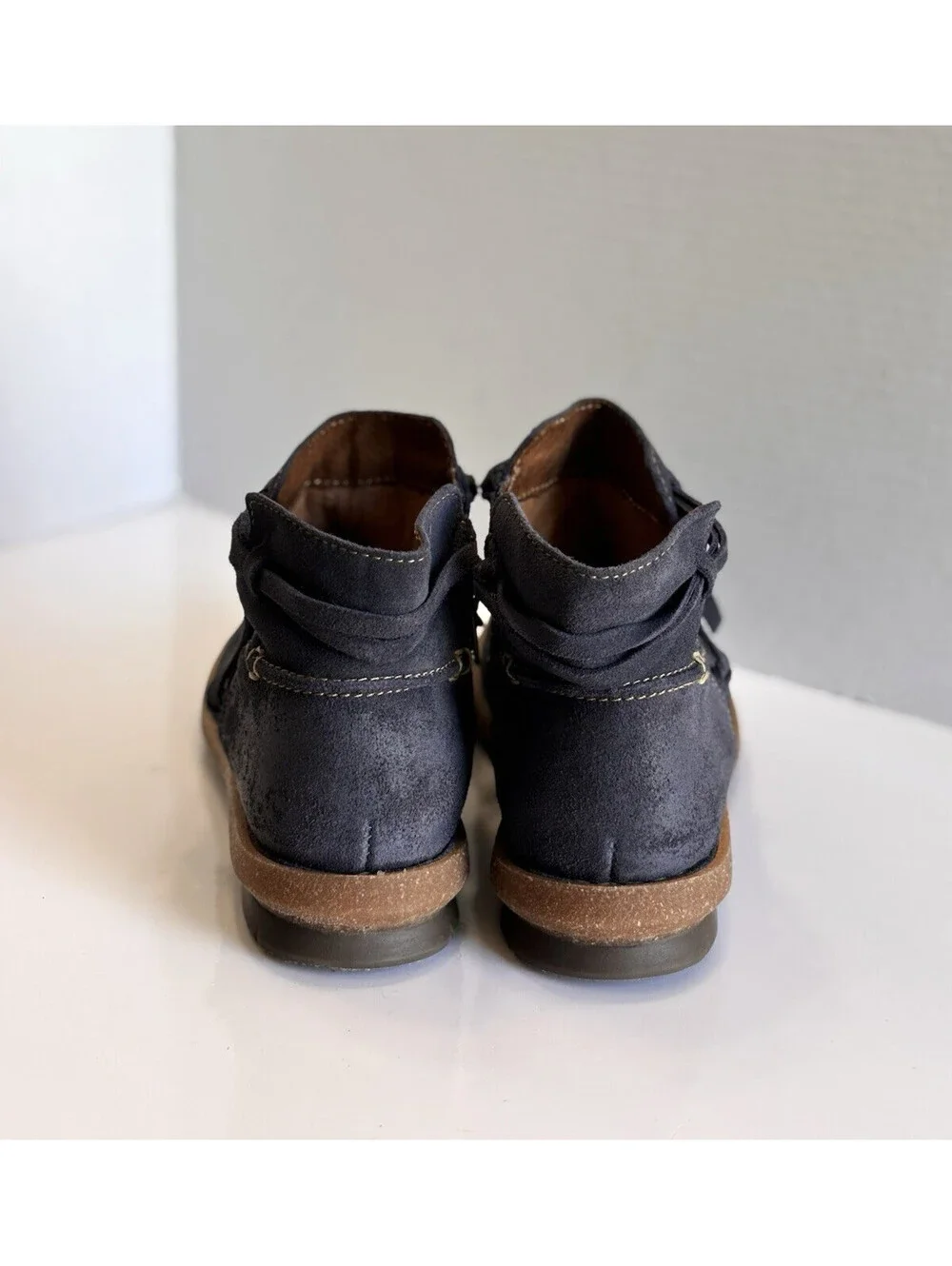 Born Tarkiln Ankle Booties Women's Size 8.5 Navy Blue Distressed Suede Zip Comfy